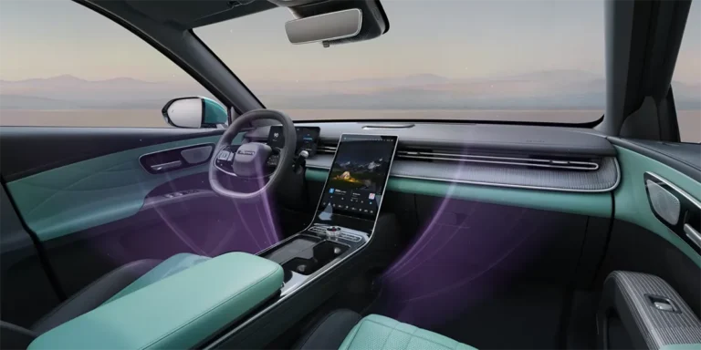 Aliran udara AC dari Intelligent Climate Control System di Interior mobil Lepas L8.