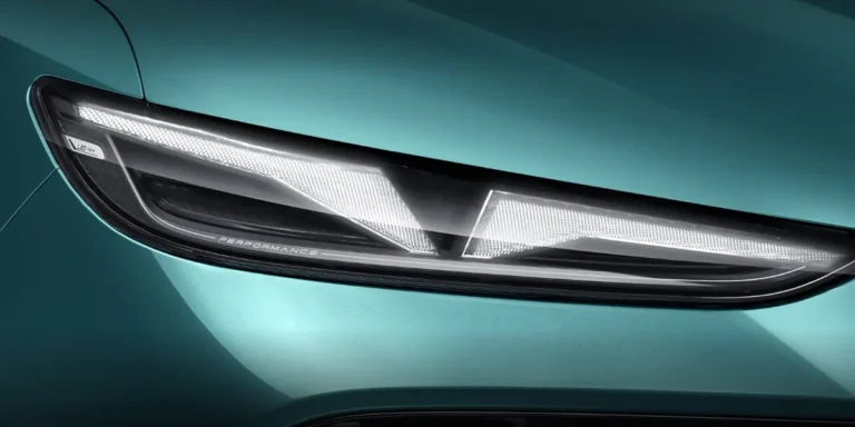 Lampu depan Chery Lepas L8 menggunakan sumber cahaya LED yang canggih