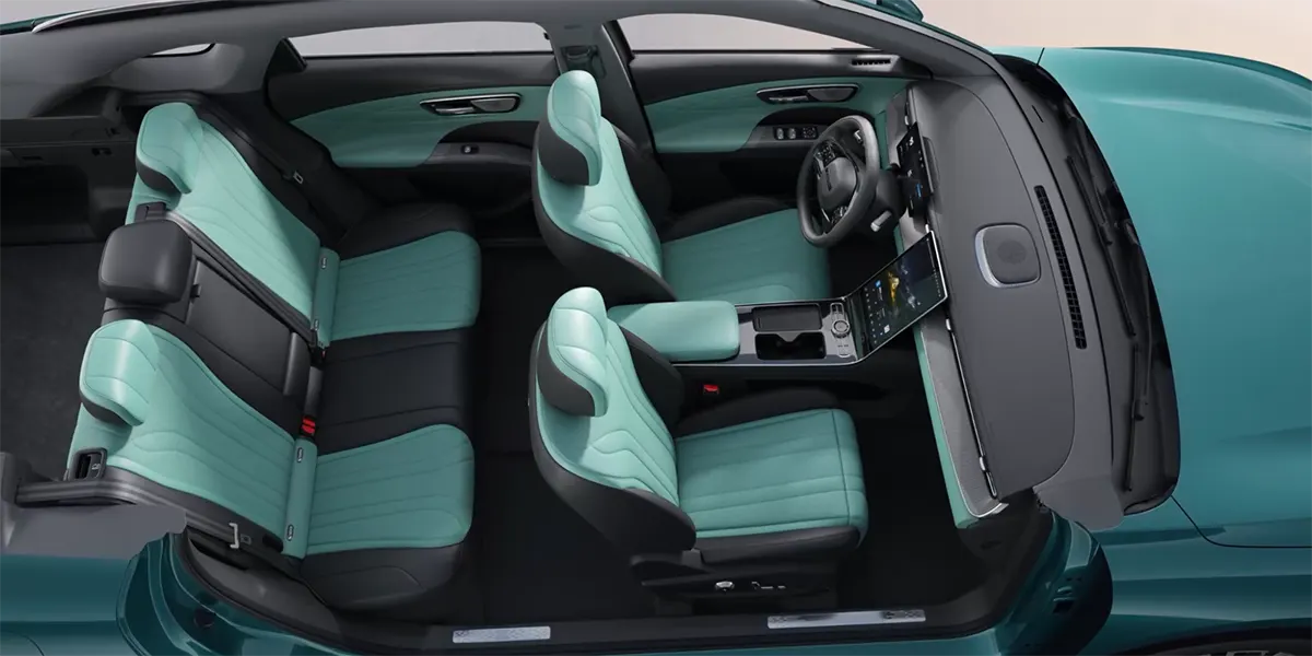 Pilihan tata letak Ruang Interior Fleksibel, adaptasi penumpang dan kargo di Interior Mobil Lepas L8