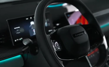 Desain kemudi dan kokpit modern Human-Centric Cockpit pada Chery Lepas L8.